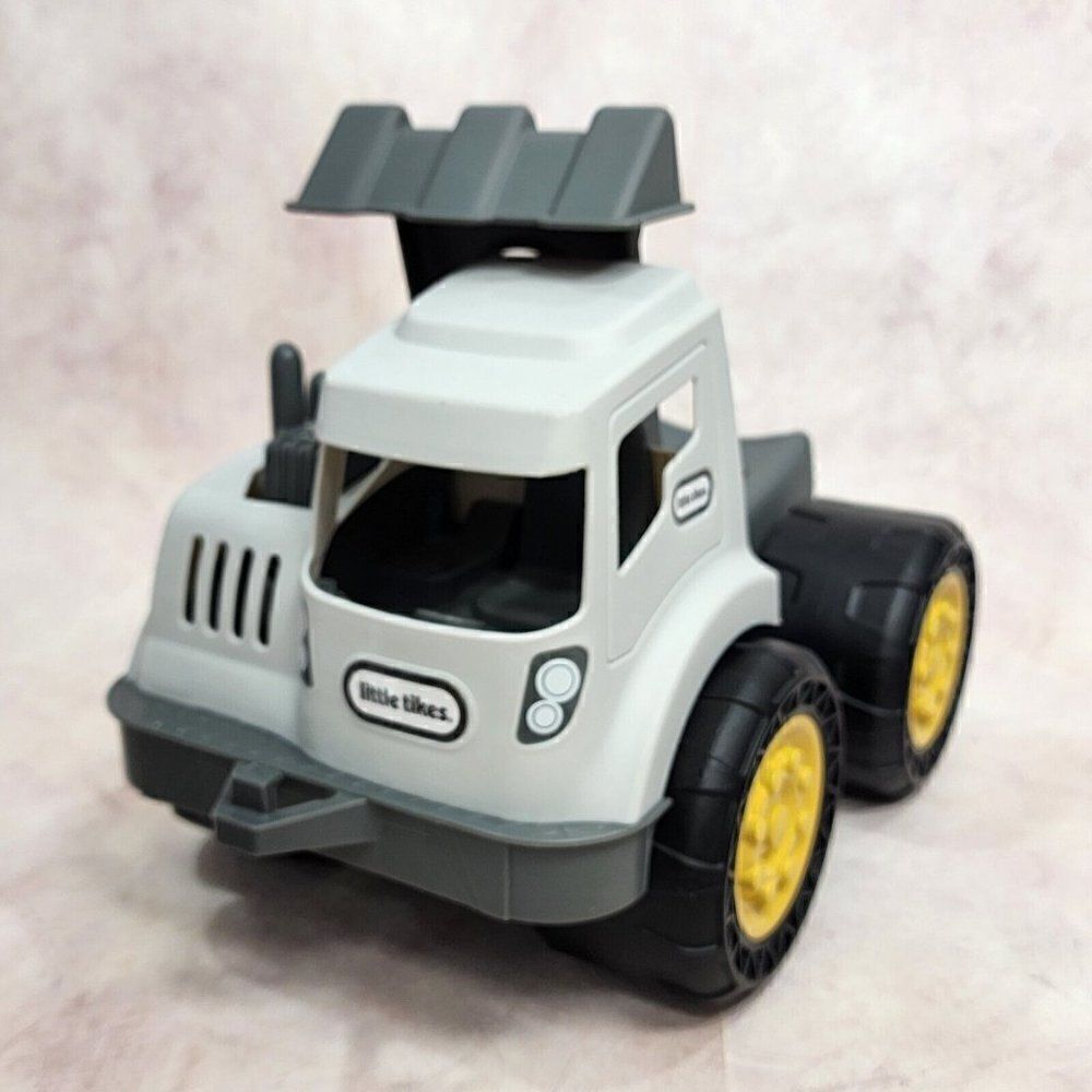 Little Tikes Dirt Diggers 2-n-1 Cement Mixer - **Missing Its Bucket**
